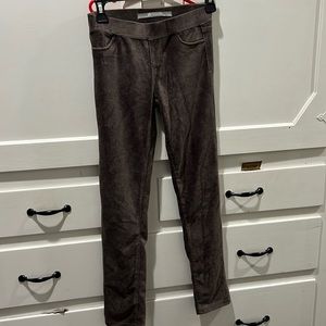 Girls size 12/14 velvet brown legging.